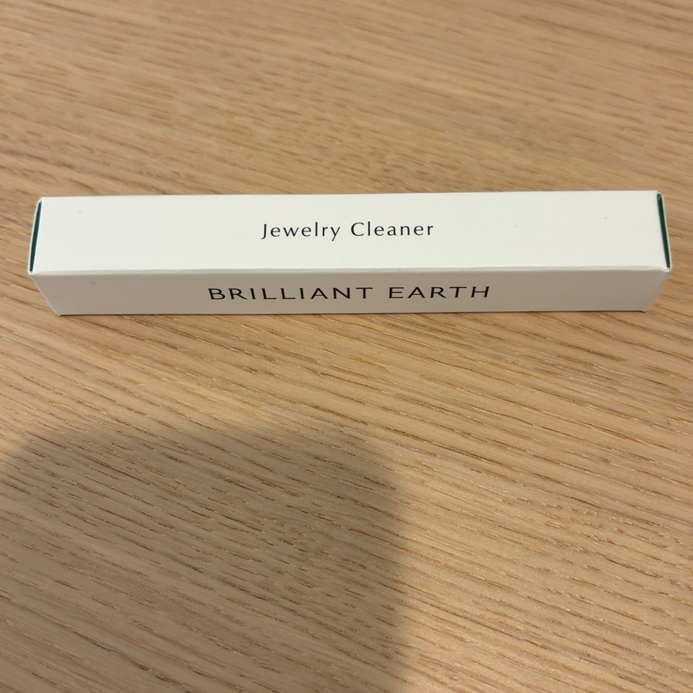 Brilliant earth jewelry cleaner